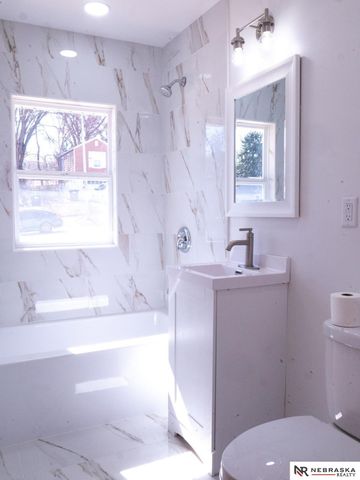 6774 Emmet Street, Omaha, NE 68104