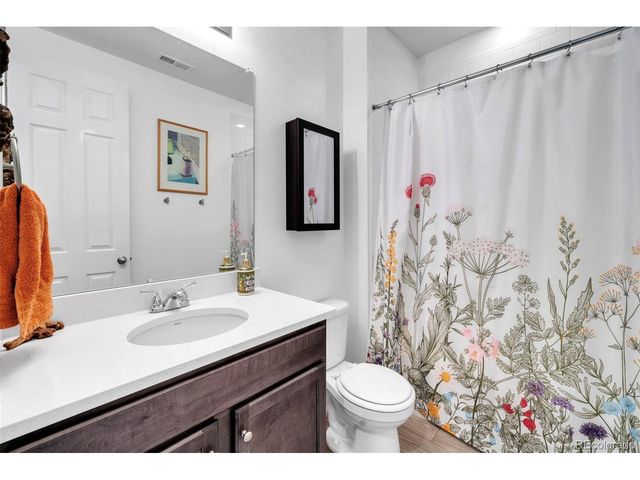 10573 Yosemite St, Henderson, CO 80640