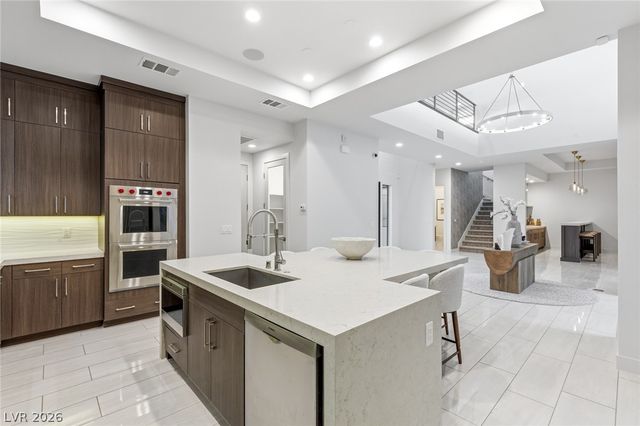 75 Pristine Glen Street, Las Vegas, NV 89135