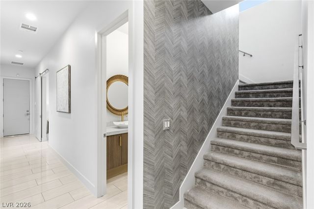 75 Pristine Glen Street, Las Vegas, NV 89135