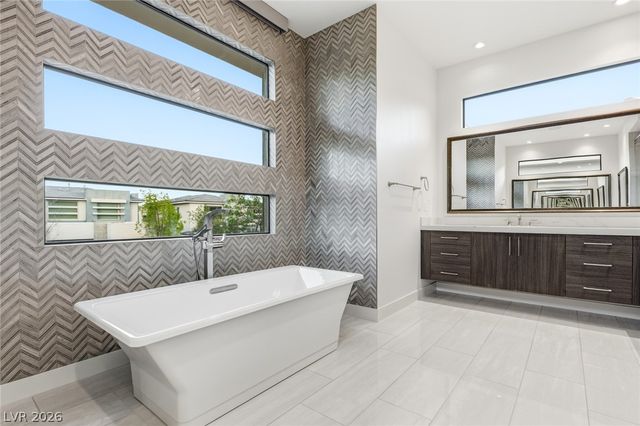 75 Pristine Glen Street, Las Vegas, NV 89135