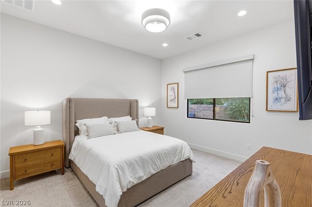 75 Pristine Glen Street, Las Vegas, NV 89135