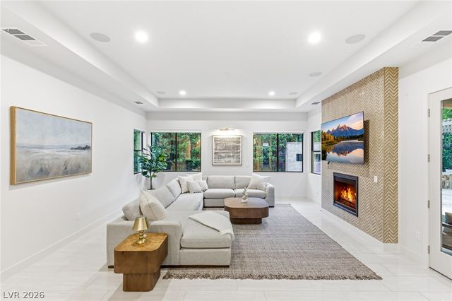 75 Pristine Glen Street, Las Vegas, NV 89135