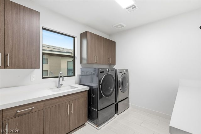 75 Pristine Glen Street, Las Vegas, NV 89135