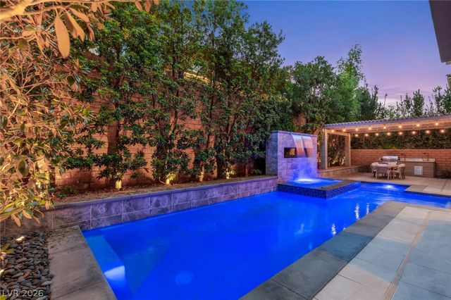 75 Pristine Glen Street, Las Vegas, NV 89135