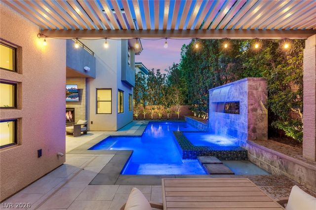 75 Pristine Glen Street, Las Vegas, NV 89135