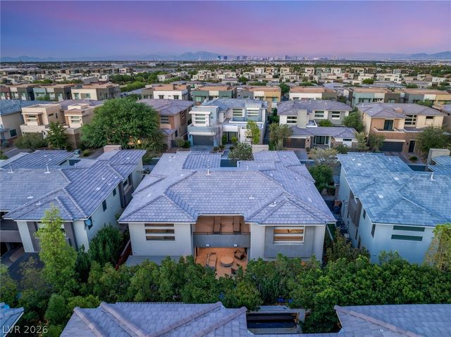 75 Pristine Glen Street, Las Vegas, NV 89135