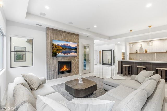 75 Pristine Glen Street, Las Vegas, NV 89135