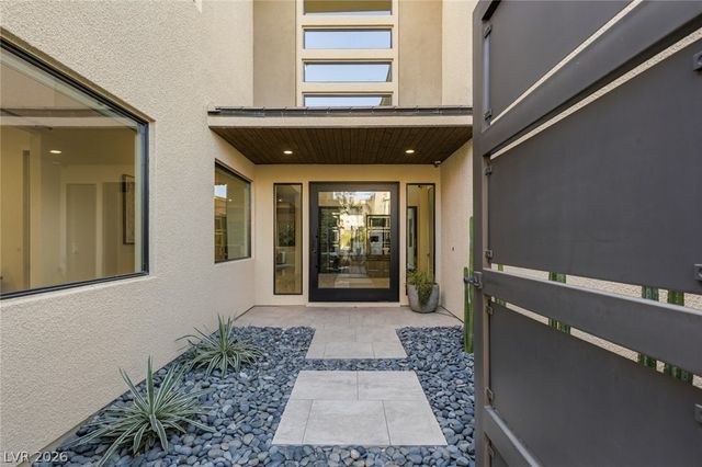 75 Pristine Glen Street, Las Vegas, NV 89135