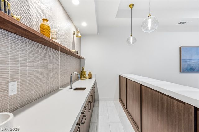 75 Pristine Glen Street, Las Vegas, NV 89135
