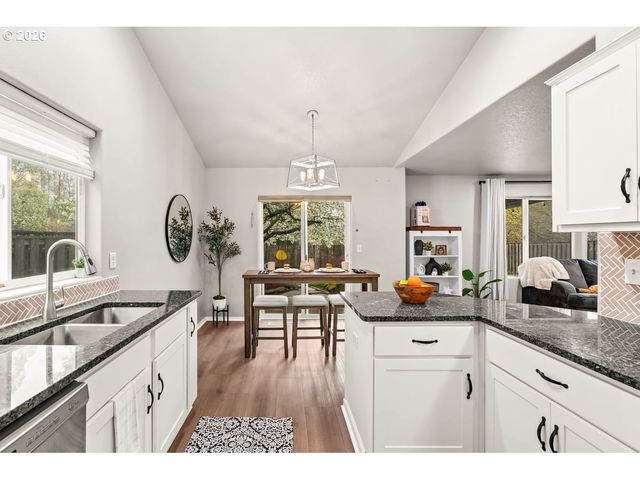 1636 BONNIE Ln, Forest Grove, OR 97116