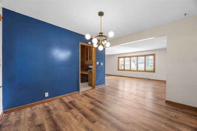 650 Staub Court NE, Cedar Rapids, IA 52402