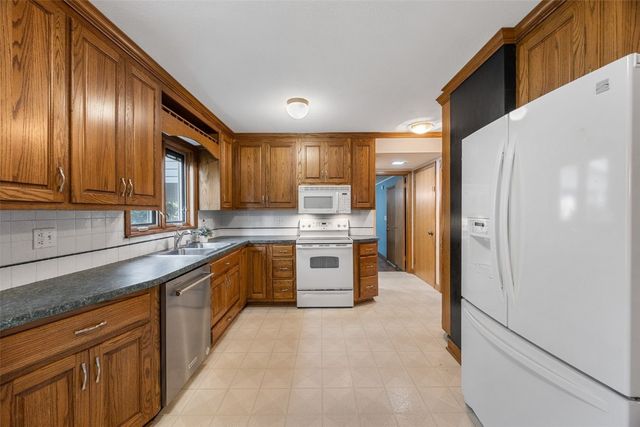 650 Staub Court NE, Cedar Rapids, IA 52402