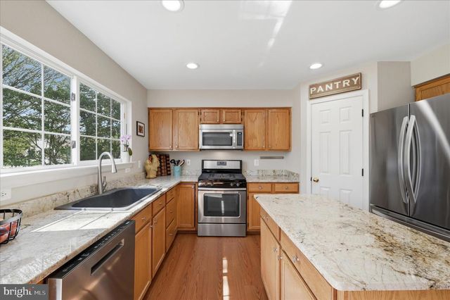 816 BELLVIEW CT NE, Leesburg, VA 20176