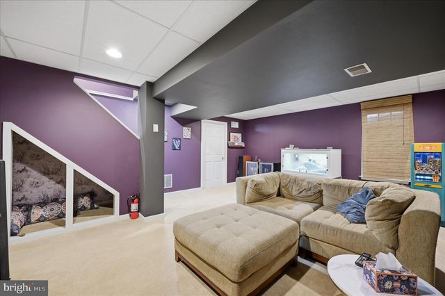 816 BELLVIEW CT NE, Leesburg, VA 20176