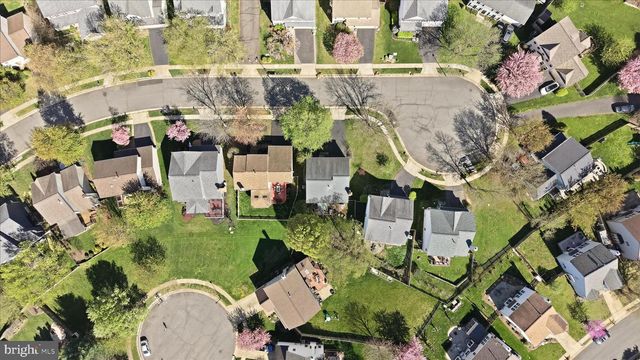 816 BELLVIEW CT NE, Leesburg, VA 20176