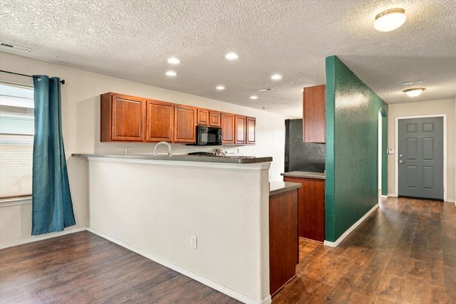 9905 Nacimiento Street NW, Albuquerque, NM 87114