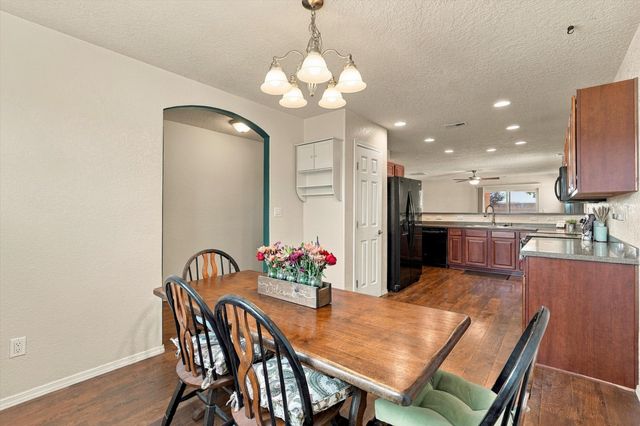 9905 Nacimiento Street NW, Albuquerque, NM 87114