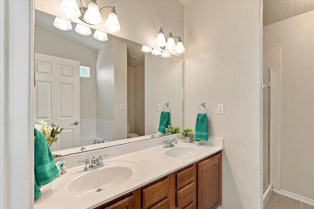 9905 Nacimiento Street NW, Albuquerque, NM 87114