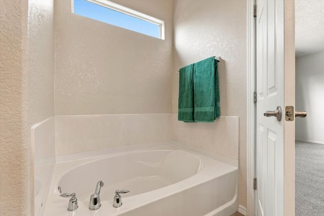9905 Nacimiento Street NW, Albuquerque, NM 87114
