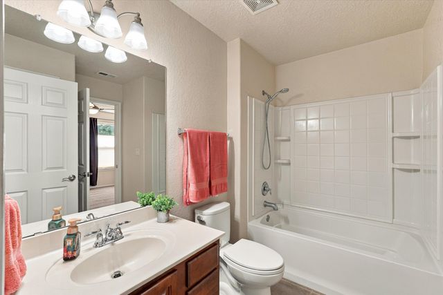 9905 Nacimiento Street NW, Albuquerque, NM 87114