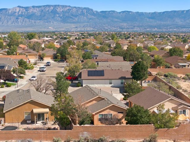 9905 Nacimiento Street NW, Albuquerque, NM 87114