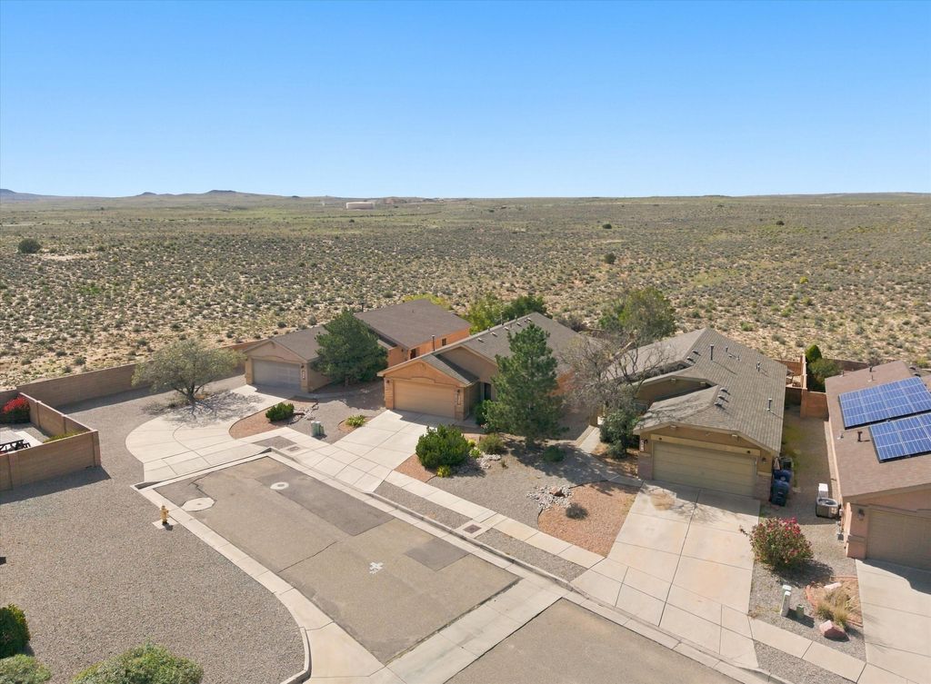 9905 Nacimiento Street NW, Albuquerque, NM 87114