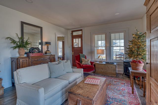 410 S State Street, Chandler, IN 47610