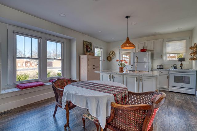 410 S State Street, Chandler, IN 47610