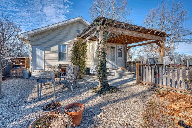 410 S State Street, Chandler, IN 47610