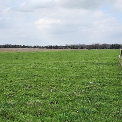 00 W Hinton Street, Tioga, TX 76271