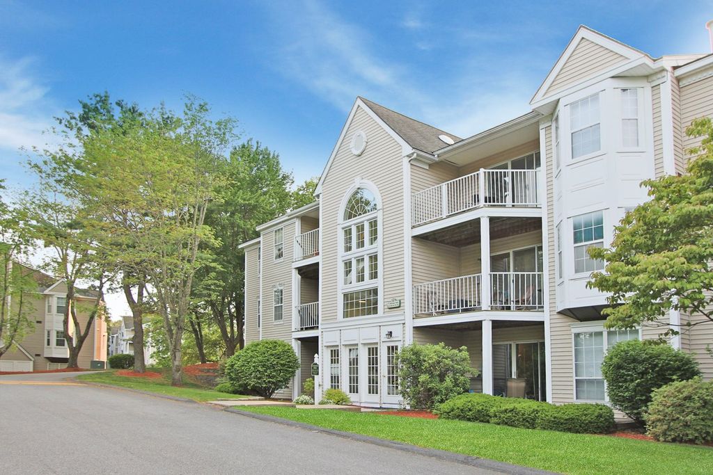 2 Galloway Rd Unit 38, Merrimack, NH 03054