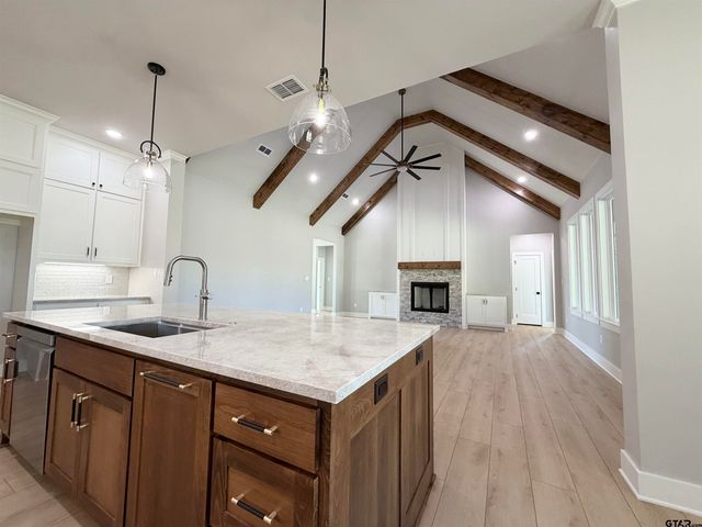 361 Heritage Way, Bullard, TX 75757