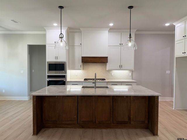 361 Heritage Way, Bullard, TX 75757