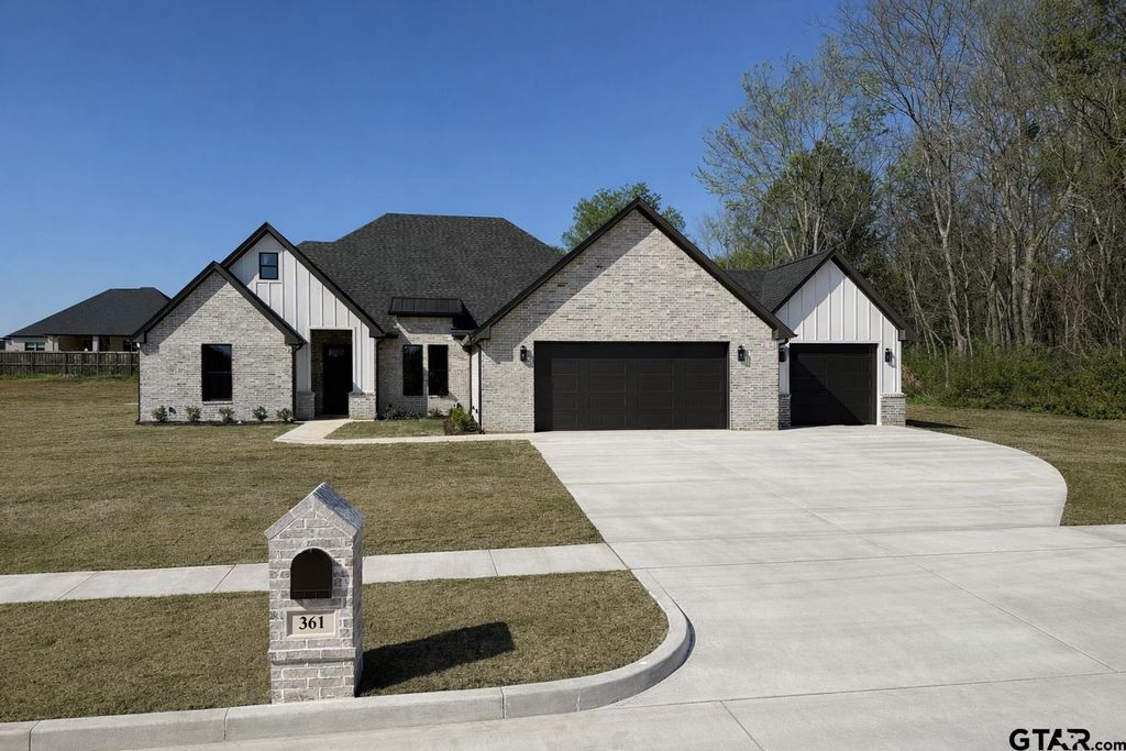 361 Heritage Way, Bullard, TX 75757