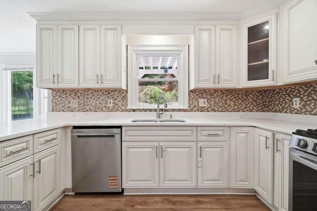4040 Camaron Way, Snellville, GA 30039