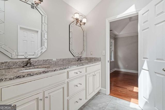 4040 Camaron Way, Snellville, GA 30039