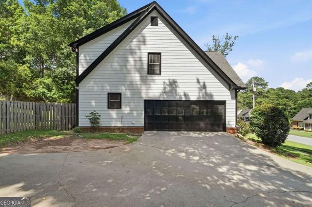 4040 Camaron Way, Snellville, GA 30039