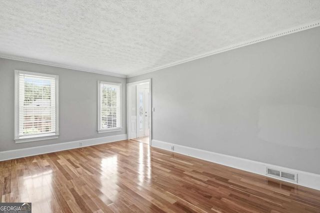 4040 Camaron Way, Snellville, GA 30039