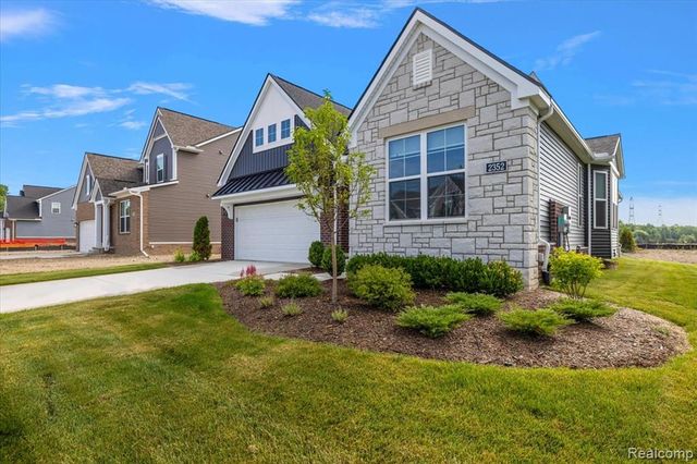 2352 Provencal Drive, Commerce Twp, MI 48382