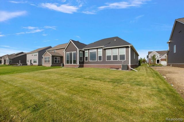 2352 Provencal Drive, Commerce Twp, MI 48382