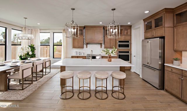 8010 W Royal Palm Road, Peoria, AZ 85345