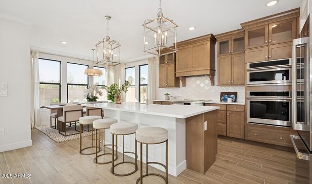 8010 W Royal Palm Road, Peoria, AZ 85345