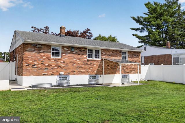 18 DONCASTER RD, New Castle, DE 19720