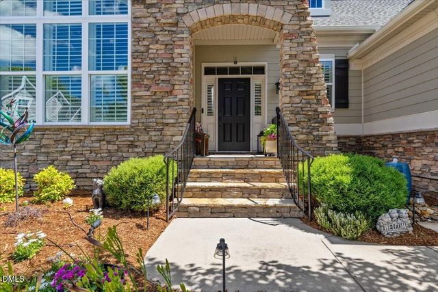6 Beaufort Court, Durham, NC 27713