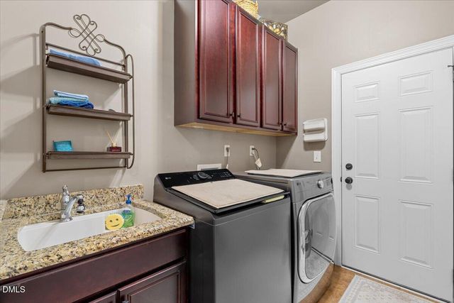 6 Beaufort Court, Durham, NC 27713