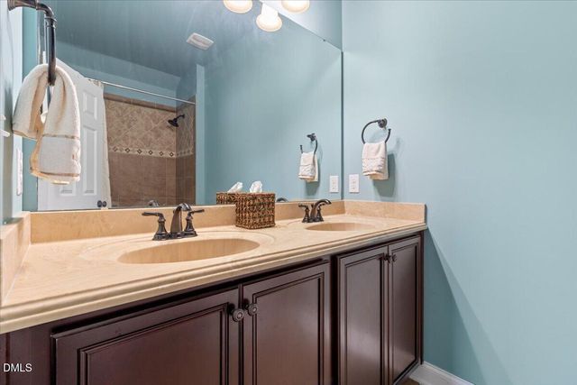 6 Beaufort Court, Durham, NC 27713