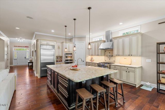 6 Beaufort Court, Durham, NC 27713