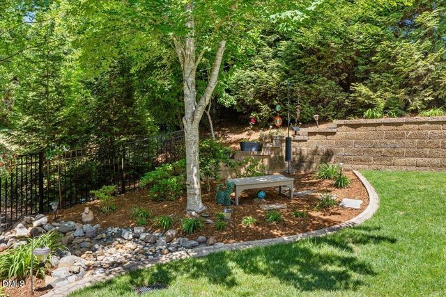6 Beaufort Court, Durham, NC 27713
