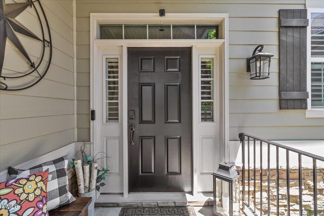 6 Beaufort Court, Durham, NC 27713